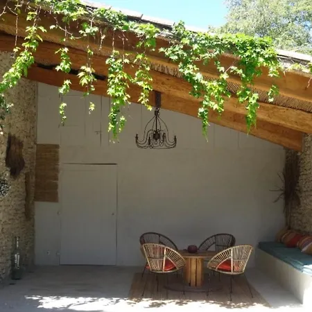 Les Buis De Fontjuliane Guest house *